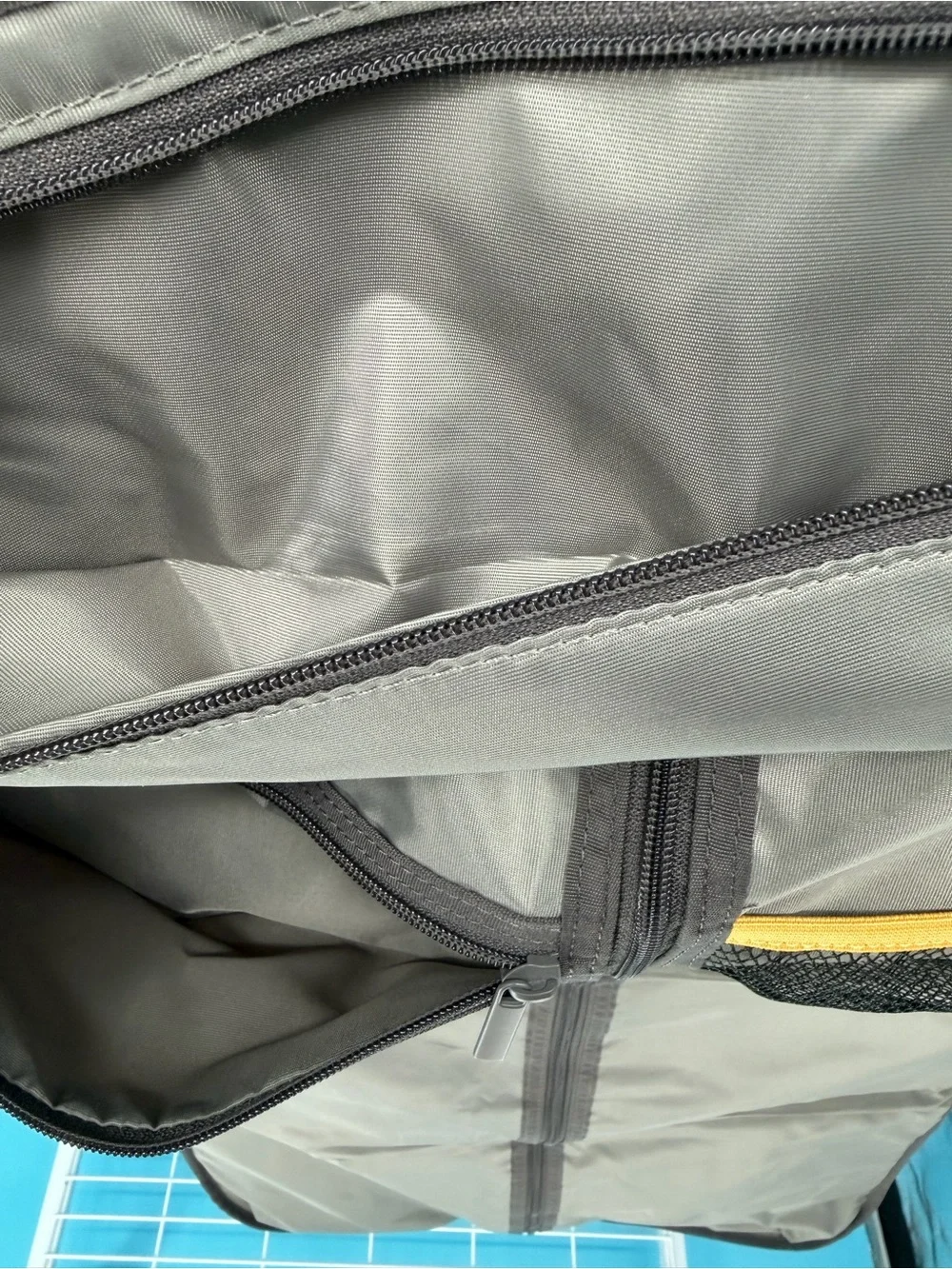 NWT Halfday Premium Garment Duffel 45 L